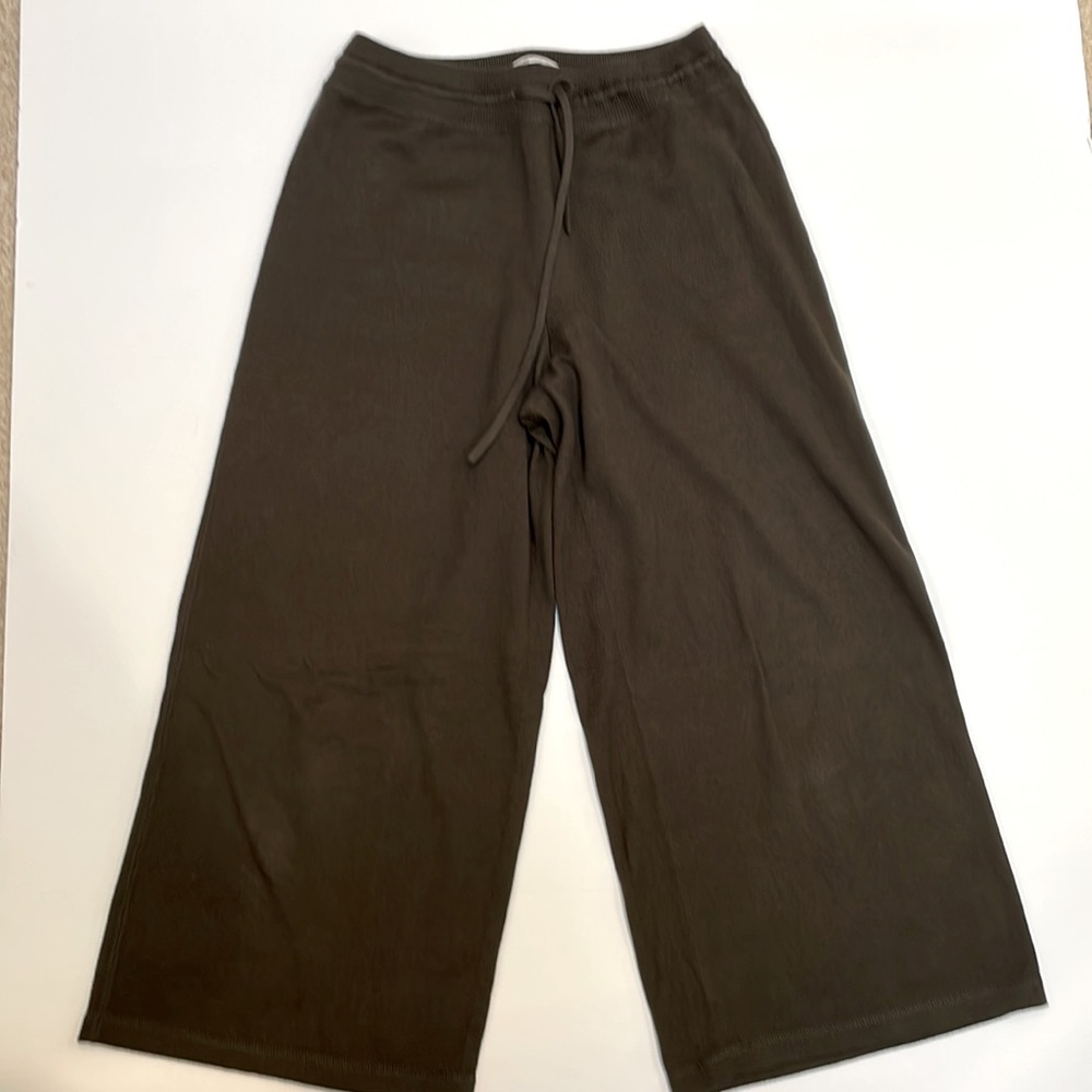Vince. Wide leg cropped pants